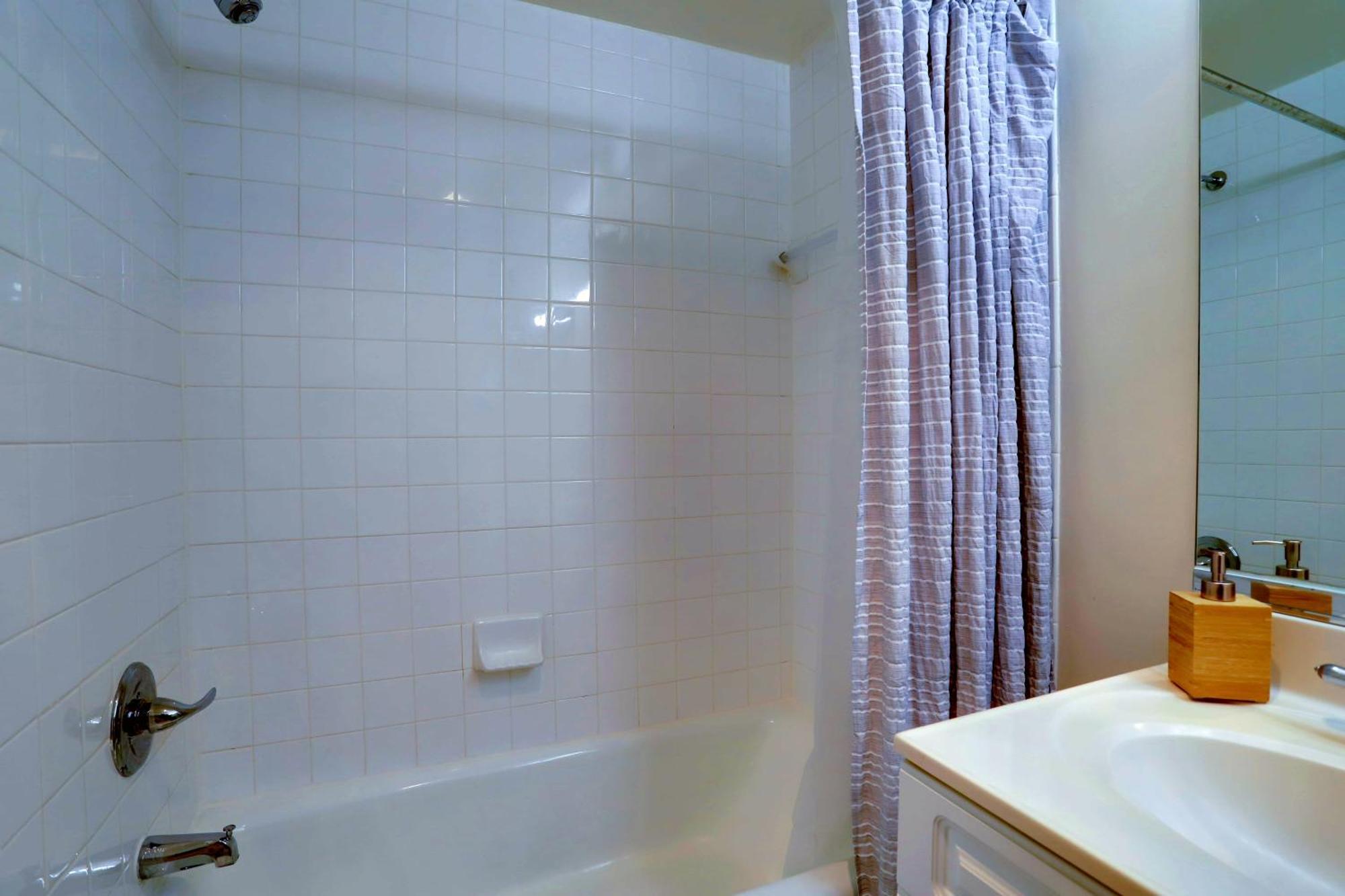 Fantastic 2 Bedroom Apartment With Gym At Arlington Eksteriør bilde